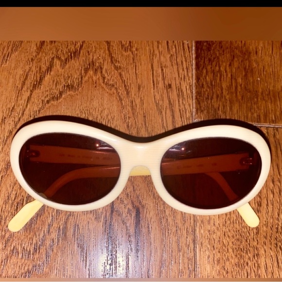 ‼️ 100% AUTHENTIC VINTAGE tan COACH sunglasses with gold accents. LIKE NEW‼️ - Picture 5 of 7